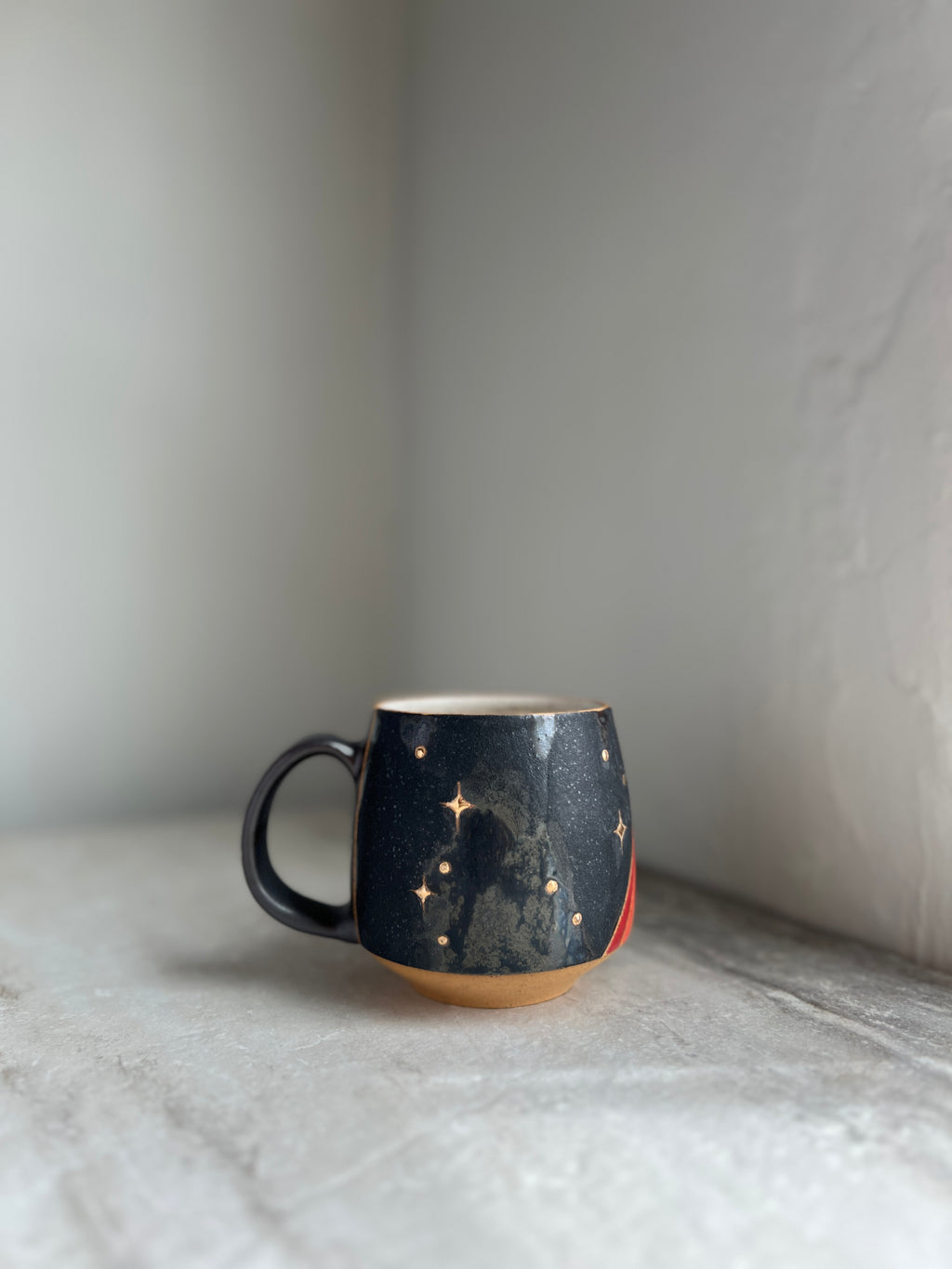 M10 mug