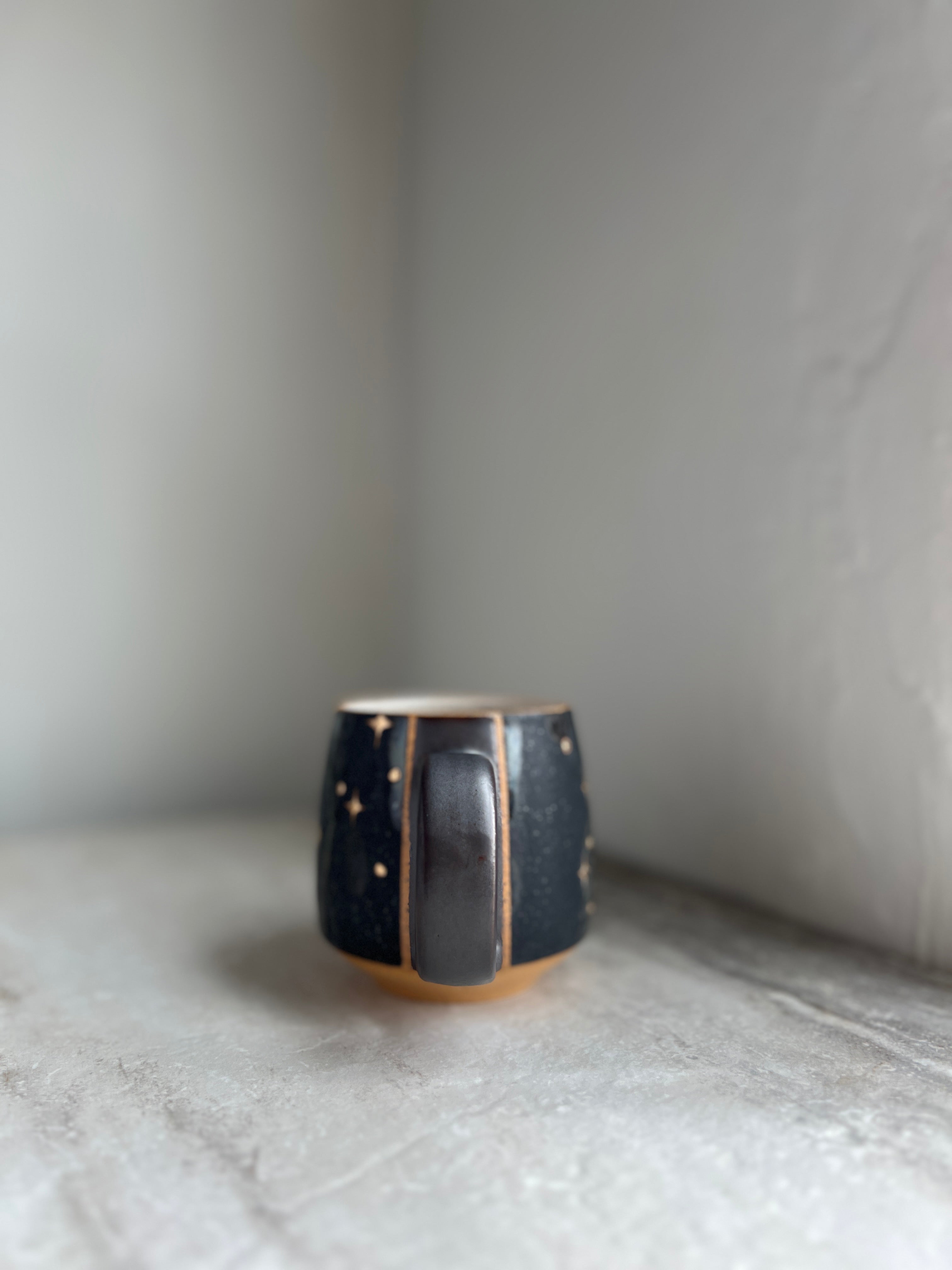 M10 mug